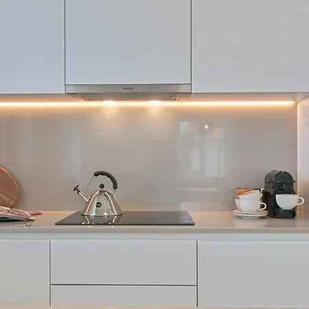 Apartamento Modern New Appartement With Sunny Terrace And Parking